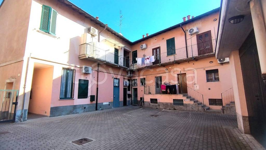 appartamento in vendita a Locate di Triulzi