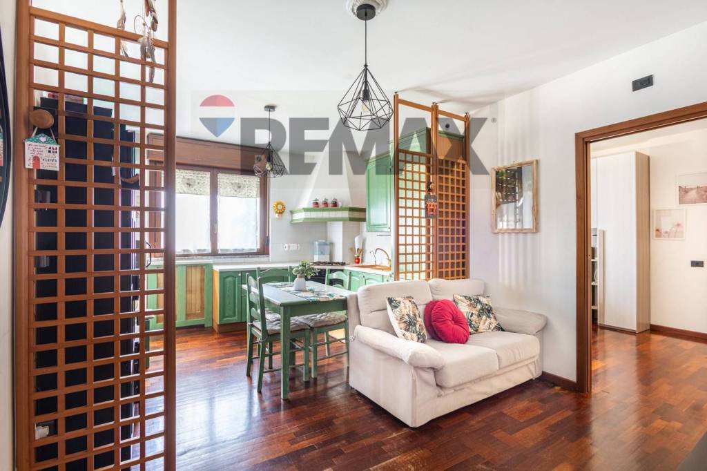 appartamento in vendita a Locate di Triulzi