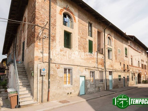 appartamento in vendita a Locate di Triulzi