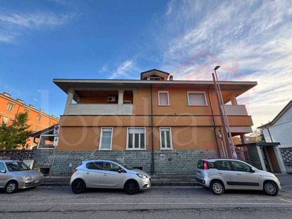 casa indipendente in vendita a Locate di Triulzi