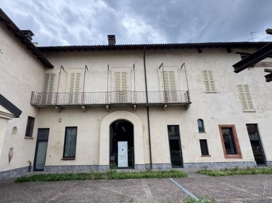 appartamento in vendita a Locate di Triulzi