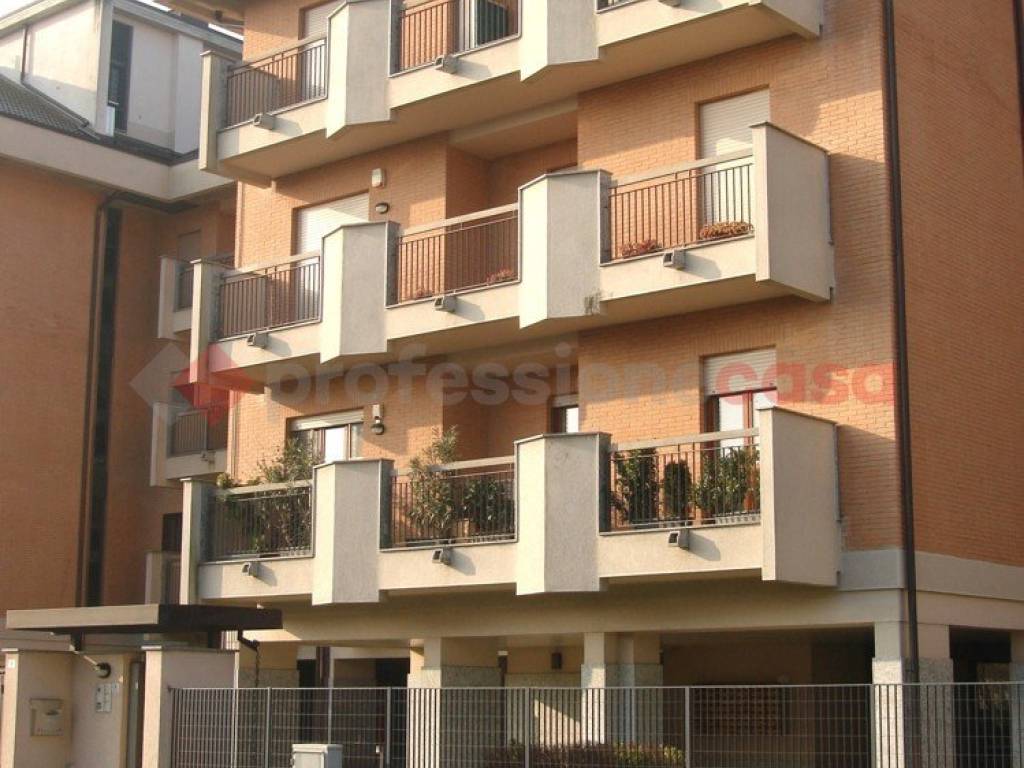 appartamento in vendita a Locate di Triulzi
