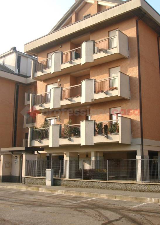 appartamento in vendita a Locate di Triulzi