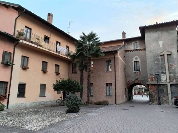 appartamento in vendita a Locate di Triulzi