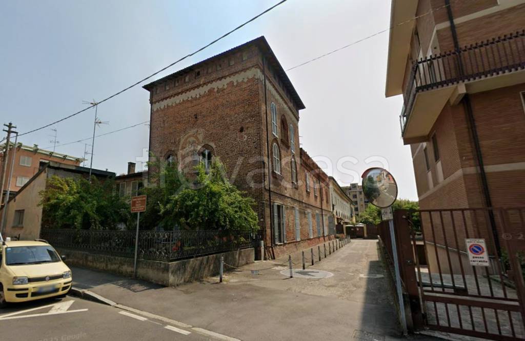 appartamento in vendita a Locate di Triulzi in zona Moro