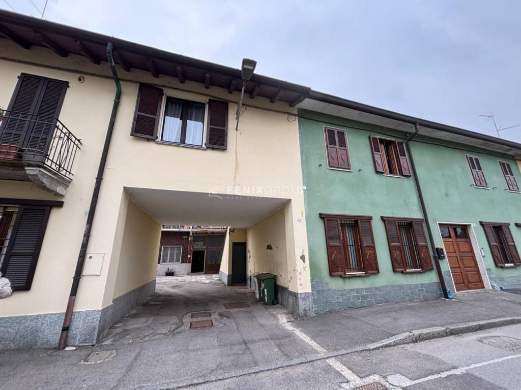 appartamento in vendita a Locate di Triulzi