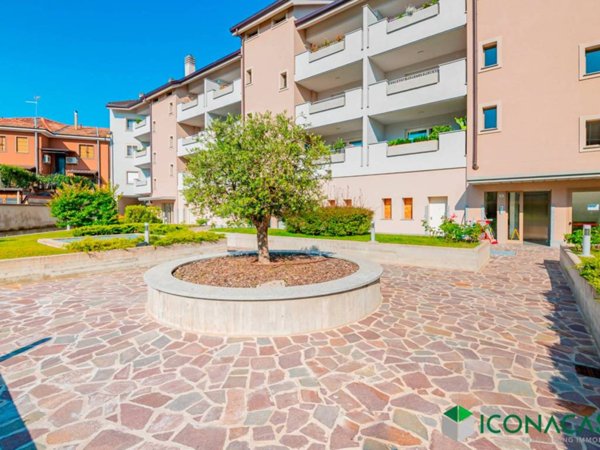 appartamento in vendita a Locate di Triulzi in zona Moro