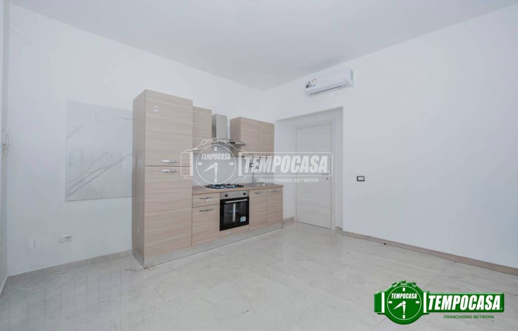 appartamento in vendita a Locate di Triulzi in zona Moro