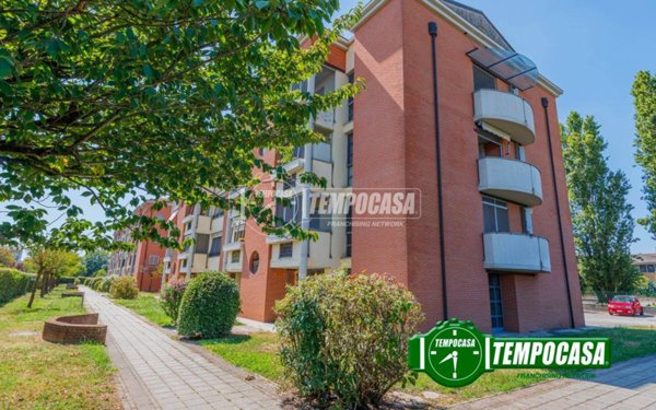 appartamento in vendita a Locate di Triulzi in zona Moro