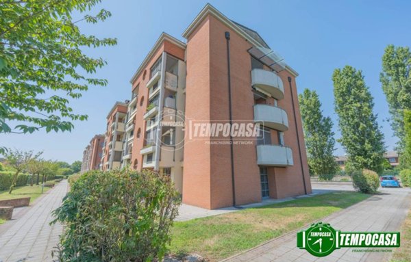 appartamento in vendita a Locate di Triulzi in zona Moro