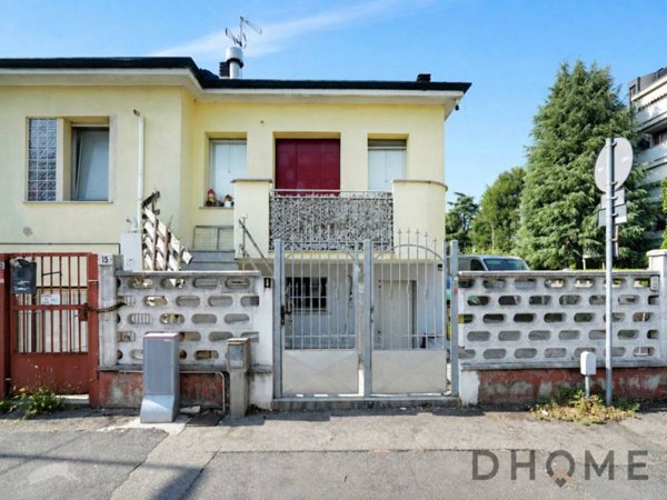 casa indipendente in vendita a Locate di Triulzi in zona Moro
