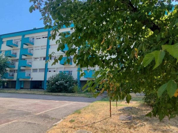 appartamento in vendita a Locate di Triulzi in zona Moro