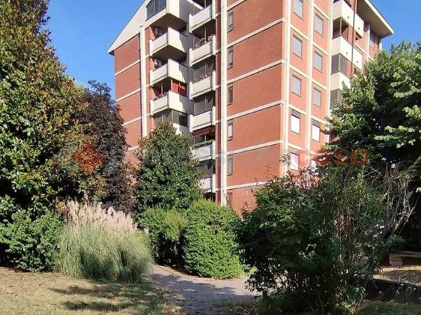 appartamento in vendita a Locate di Triulzi in zona Moro