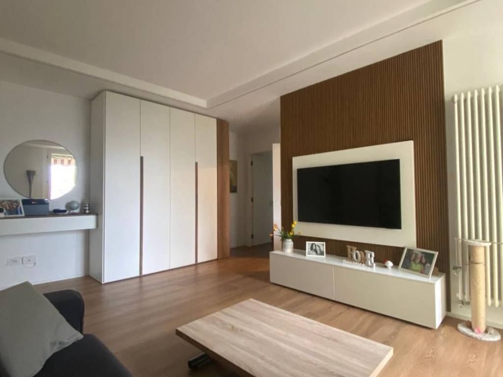 appartamento in vendita a Locate di Triulzi in zona Moro