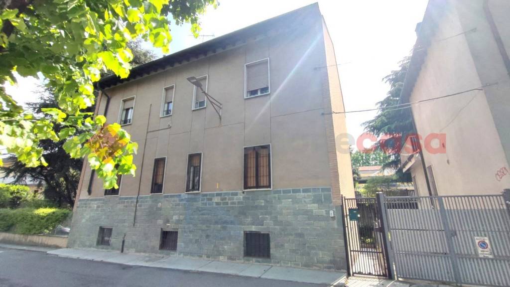 appartamento in vendita a Locate di Triulzi in zona Moro