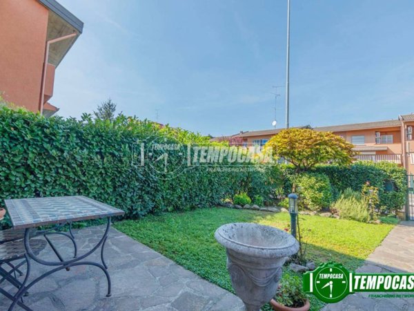 casa indipendente in vendita a Locate di Triulzi in zona Moro