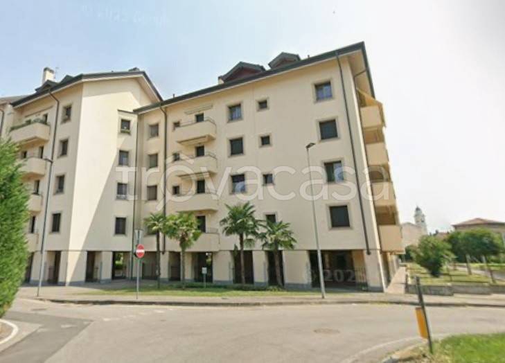 appartamento in vendita a Locate di Triulzi in zona Moro