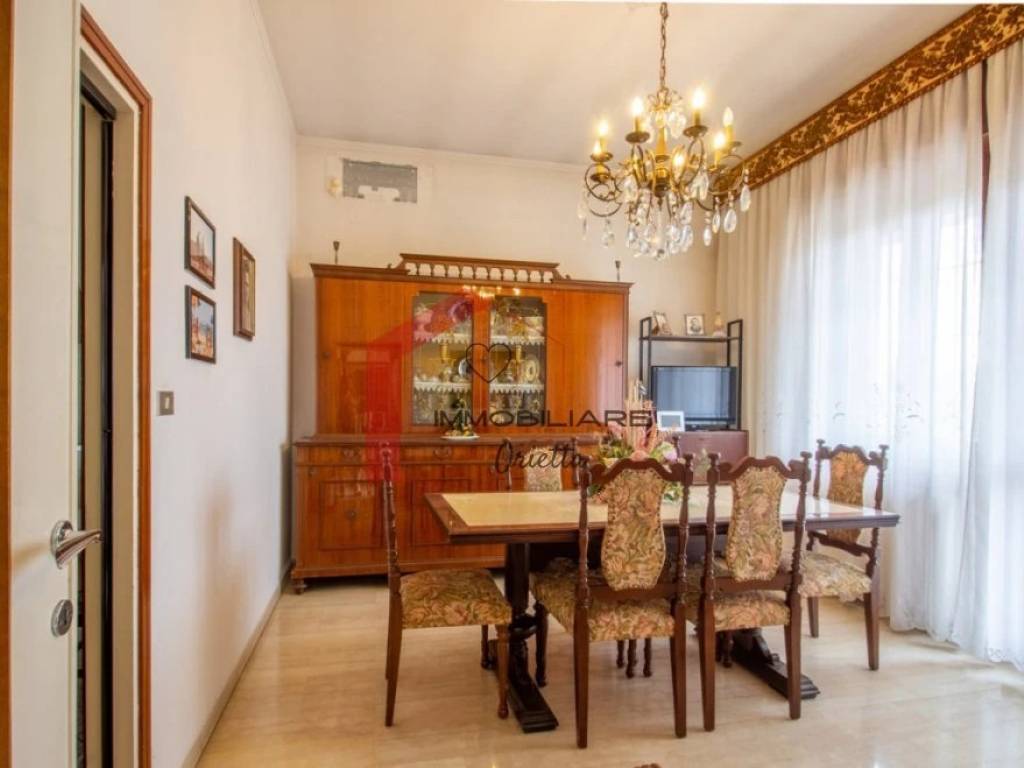 casa indipendente in vendita a Magenta