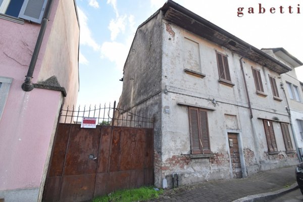 casa indipendente in vendita a Magenta