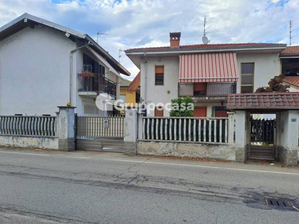 casa indipendente in vendita a Magenta
