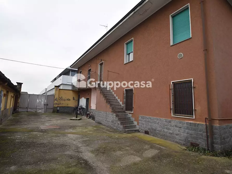 casa indipendente in vendita a Magenta