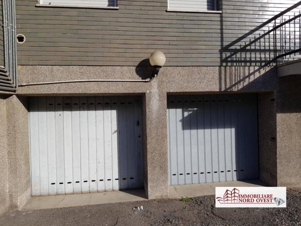 locale commerciale in vendita a Magenta