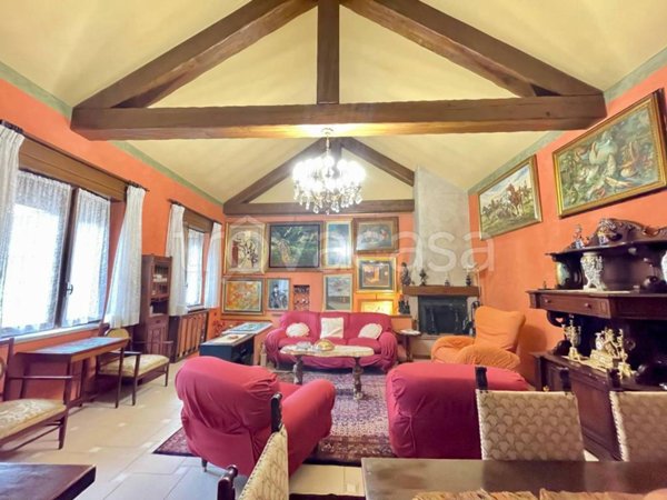 casa indipendente in vendita a Magenta