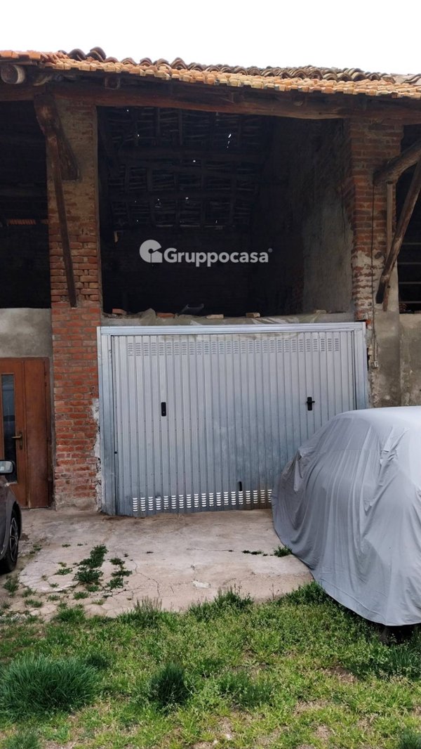 casa indipendente in vendita a Magenta