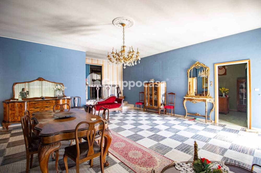 casa indipendente in vendita a Magenta