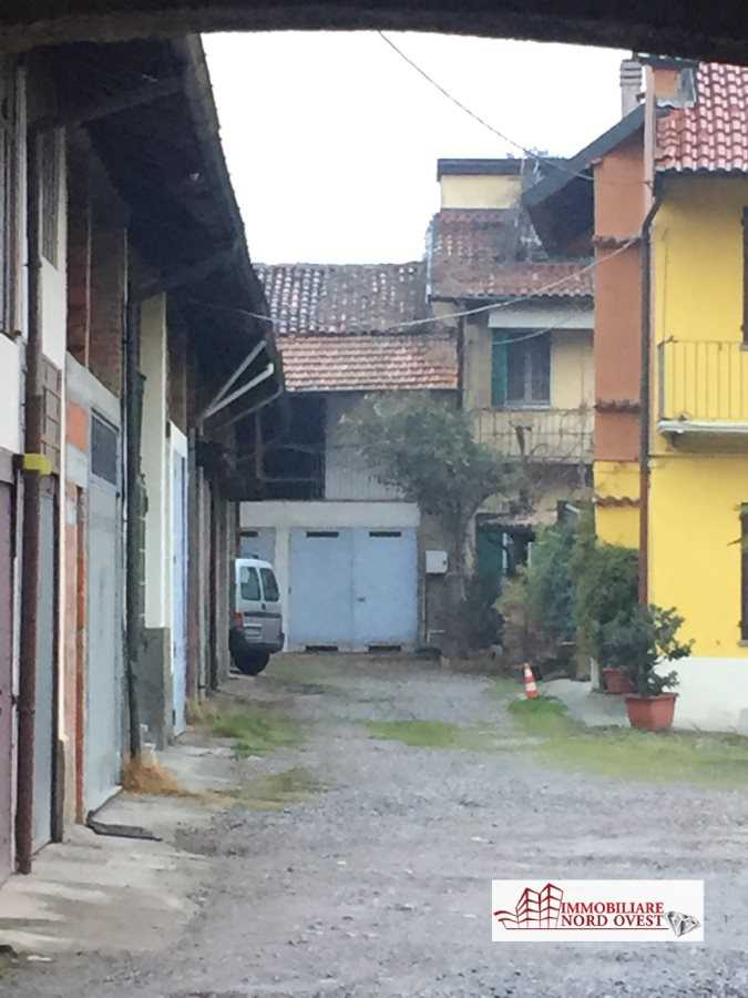 casa indipendente in vendita a Magenta