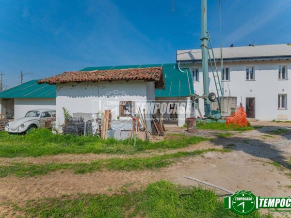 casa indipendente in vendita a Magenta