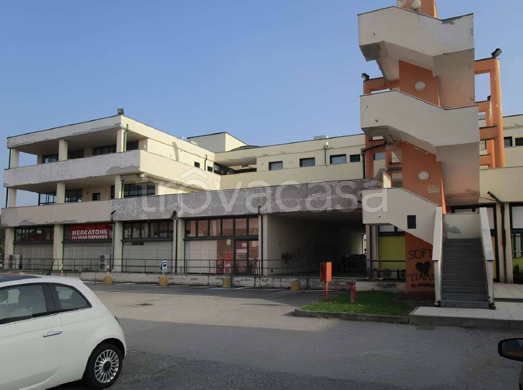 ufficio in vendita a Magenta