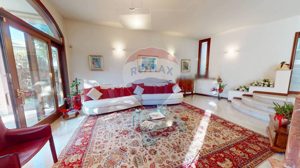 casa indipendente in vendita a Magenta
