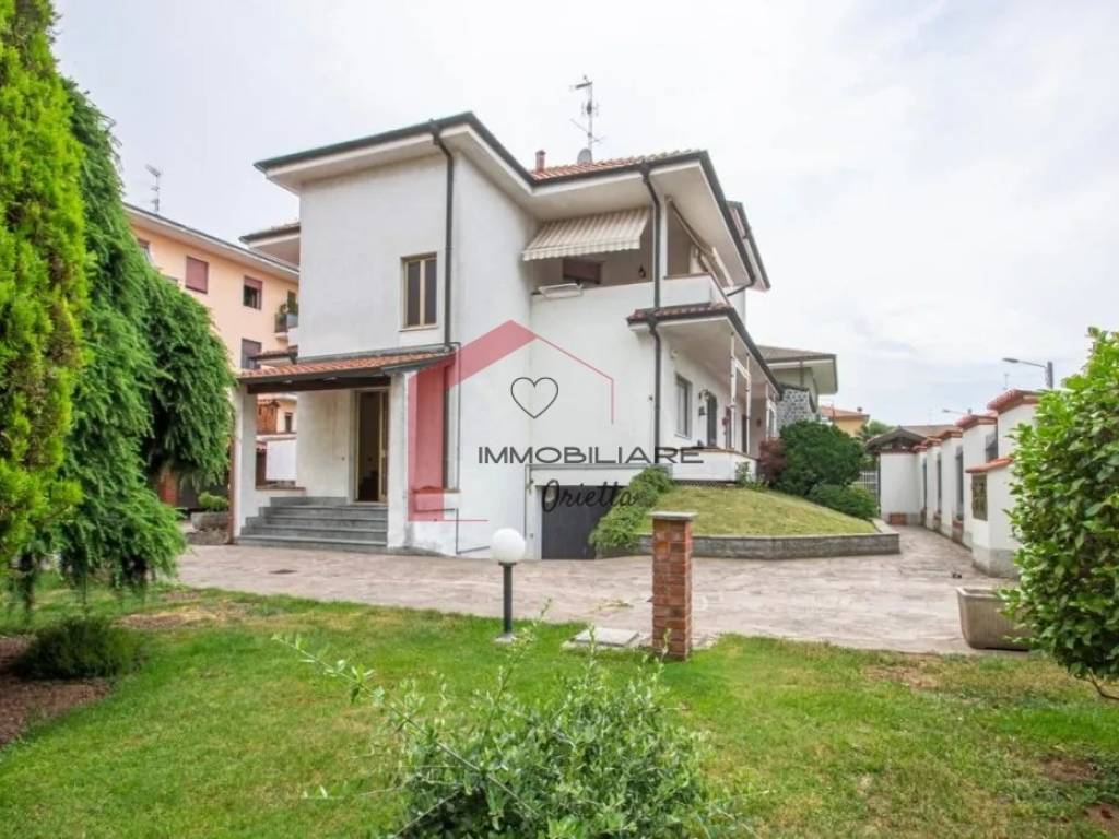 appartamento in vendita a Magenta