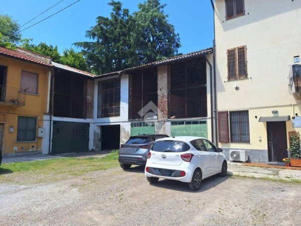 casa indipendente in vendita a Magenta
