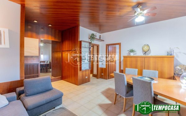 casa indipendente in vendita a Magenta