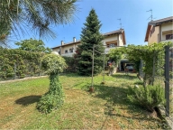 casa indipendente in vendita a Magenta