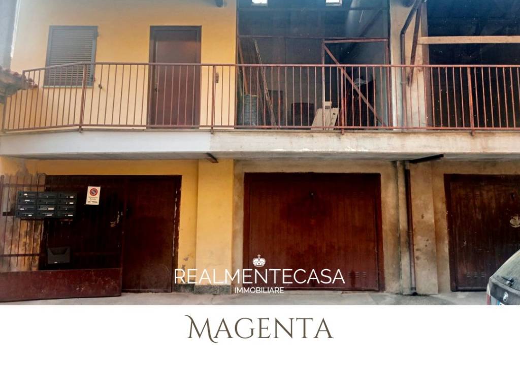casa indipendente in vendita a Magenta