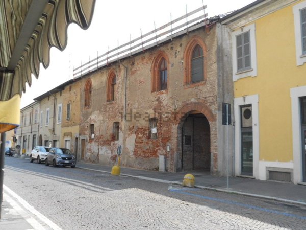 casa indipendente in vendita a Magenta