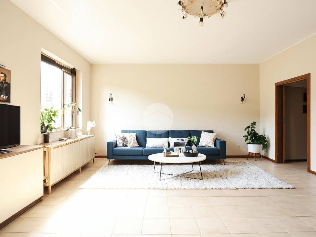 casa indipendente in vendita a Magenta