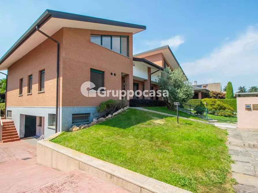 casa indipendente in vendita a Magenta