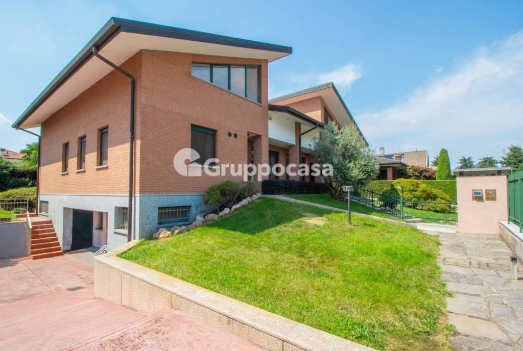 casa indipendente in vendita a Magenta