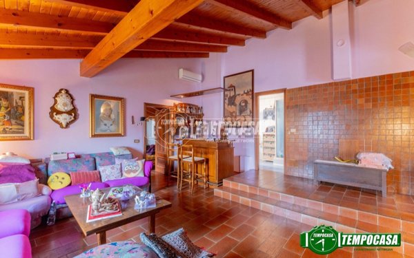 casa indipendente in vendita a Magenta