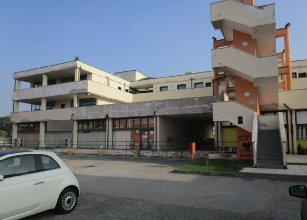 ufficio in vendita a Magenta