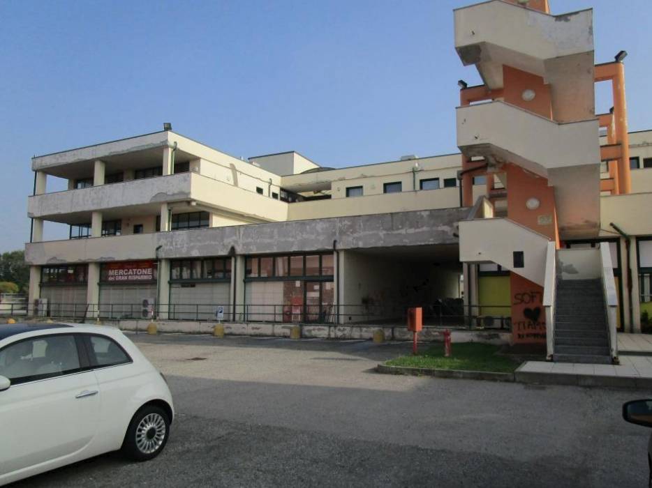 ufficio in vendita a Magenta