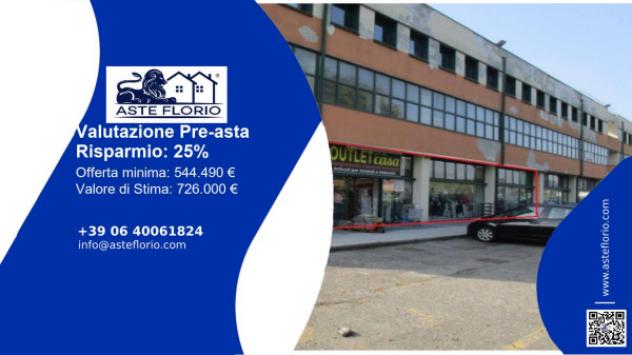 locale commerciale in vendita a Magenta
