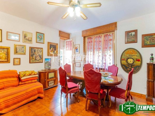 appartamento in vendita a Magenta in zona Ponte Nuovo