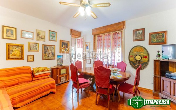 appartamento in vendita a Magenta in zona Ponte Nuovo