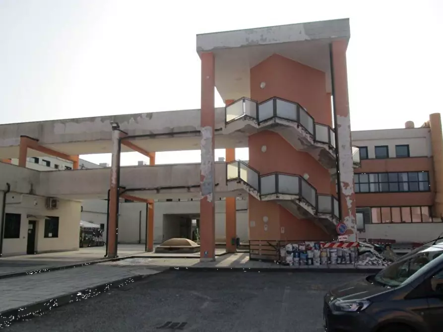 locale di sgombero in vendita a Magenta