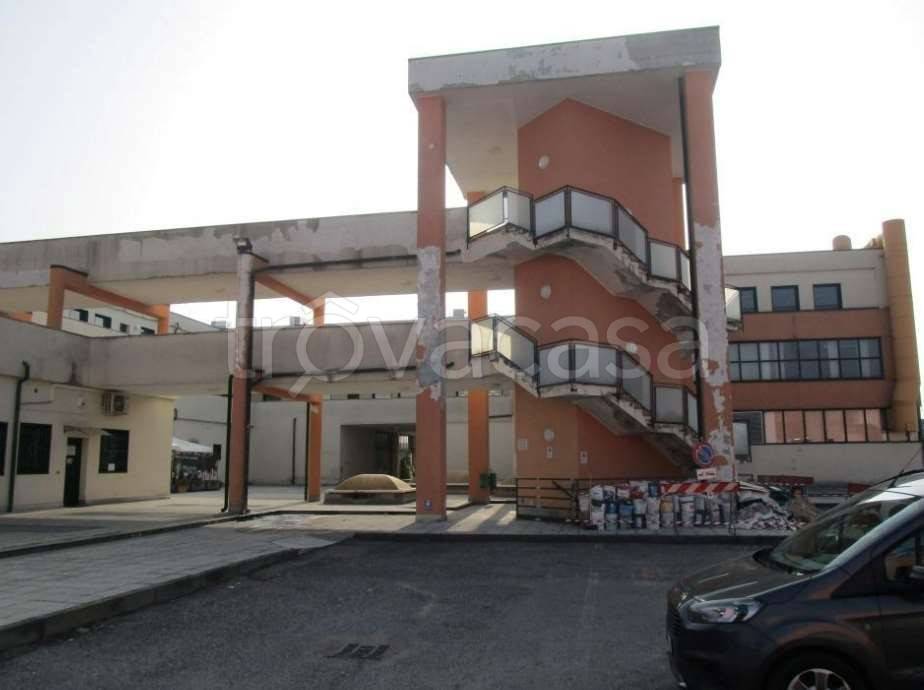 ufficio in vendita a Magenta